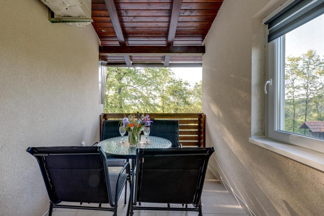 Apartman Medved 슬루니 외부 사진