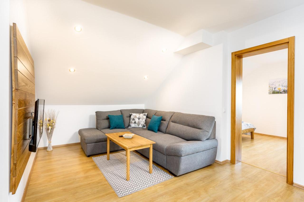 Apartman Medved 슬루니 외부 사진