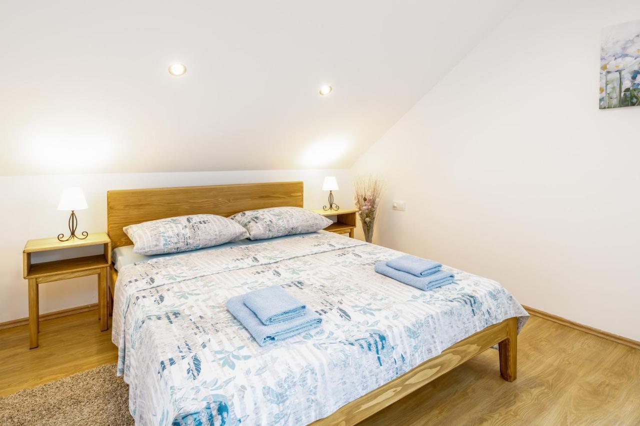 Apartman Medved 슬루니 외부 사진